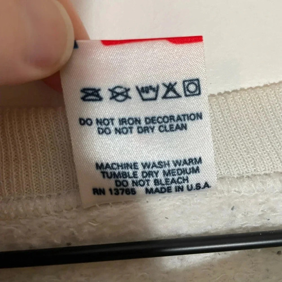 Vintage Fruit of the Loom Graphic Crew Neck Sweatshirt Large White PinkBlack USA - Picture 3 of 8